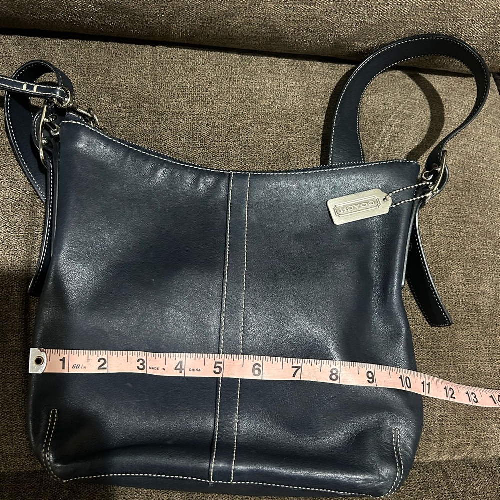 Genuine Coach Navy Crossbody Bag - Picture 7 of 7
